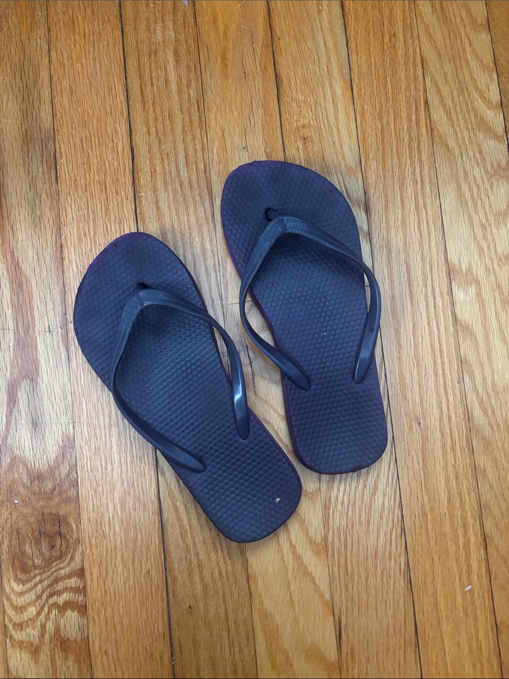 Simple Classic Eggplant Flip Flops Purple Size 6